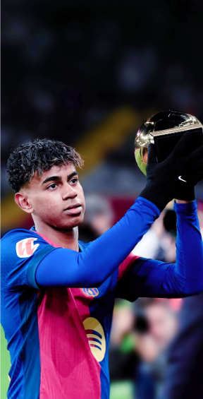 巴萨球迷再次在诺坎普比赛第10分钟集体高喊梅西的名字！