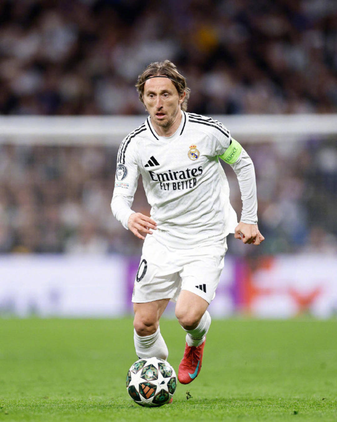 皇马维尼修斯关键进球锁定胜利